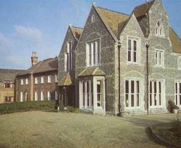 Meopham Court